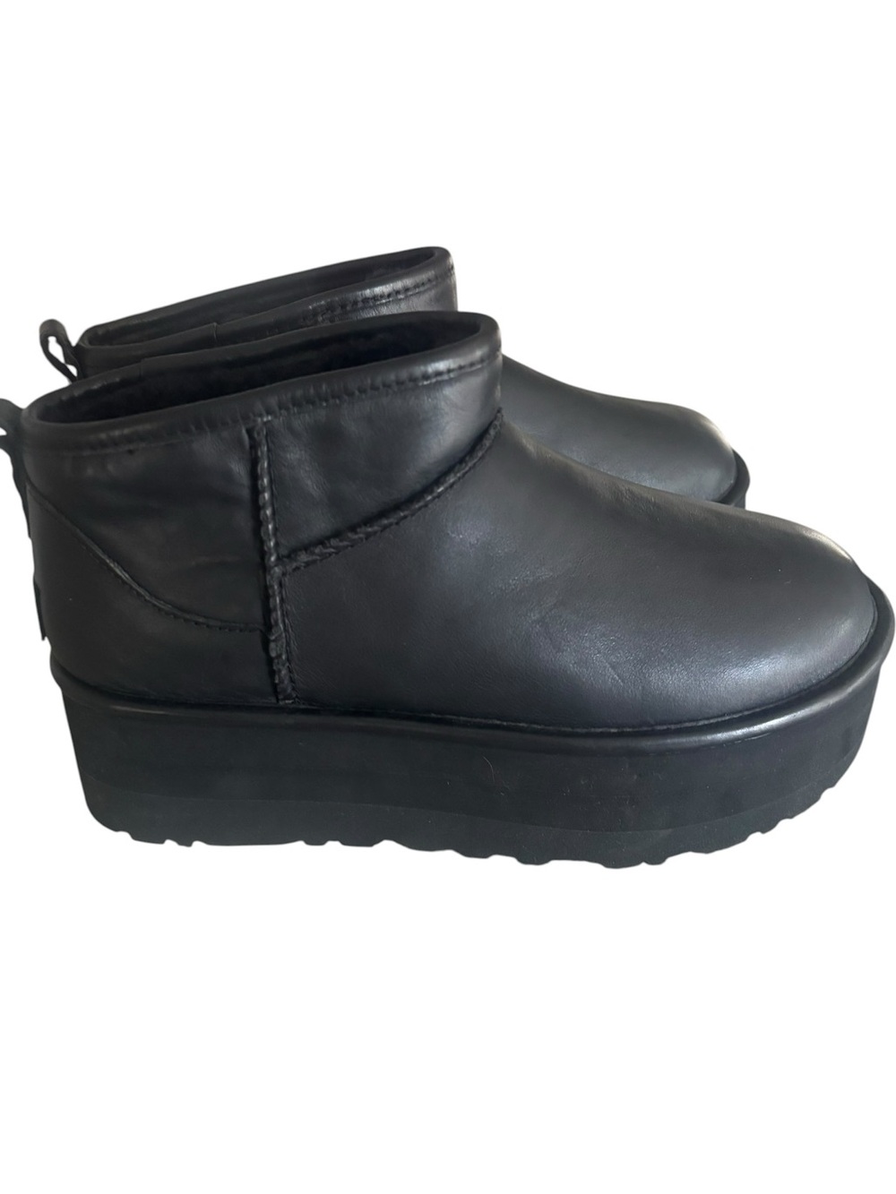 UGG Classic Ultra Mini Platform Boots - Picture 5 of 8